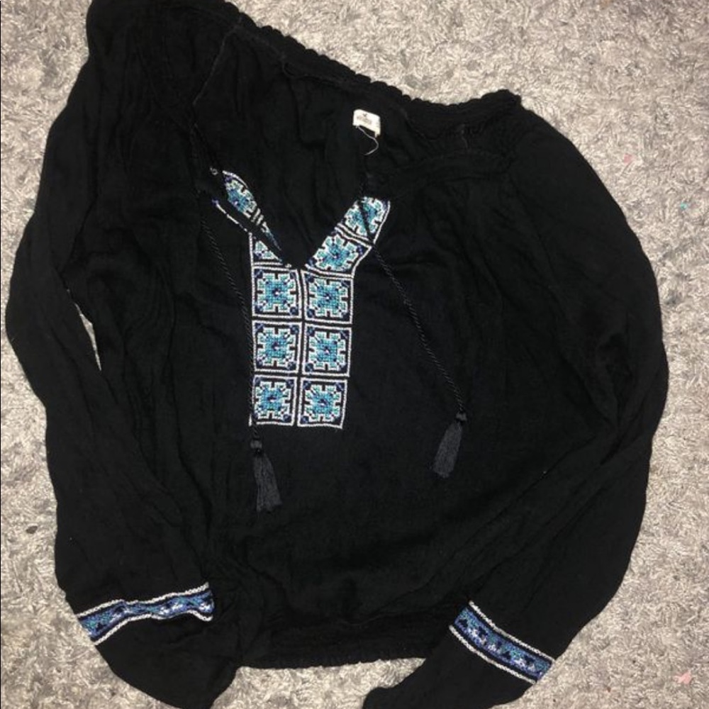 Hollister top